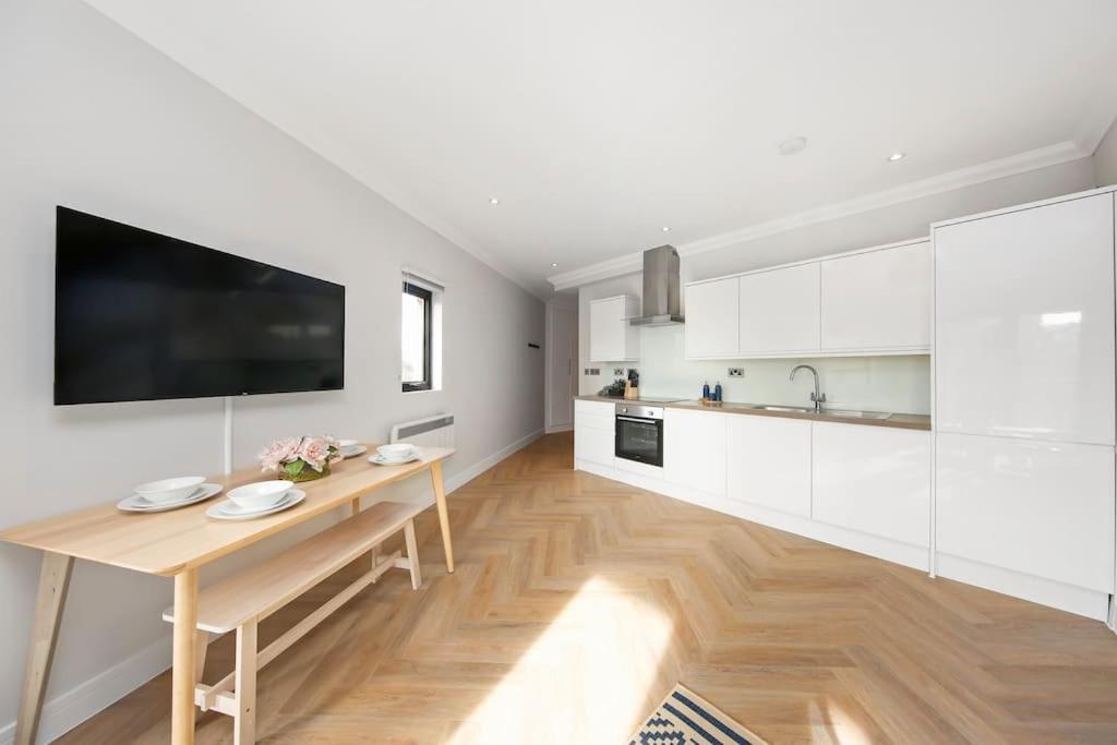 Amazing 2Bed Flat 10Min To Wimbledon Tennis Courts Appartement Londen Buitenkant foto